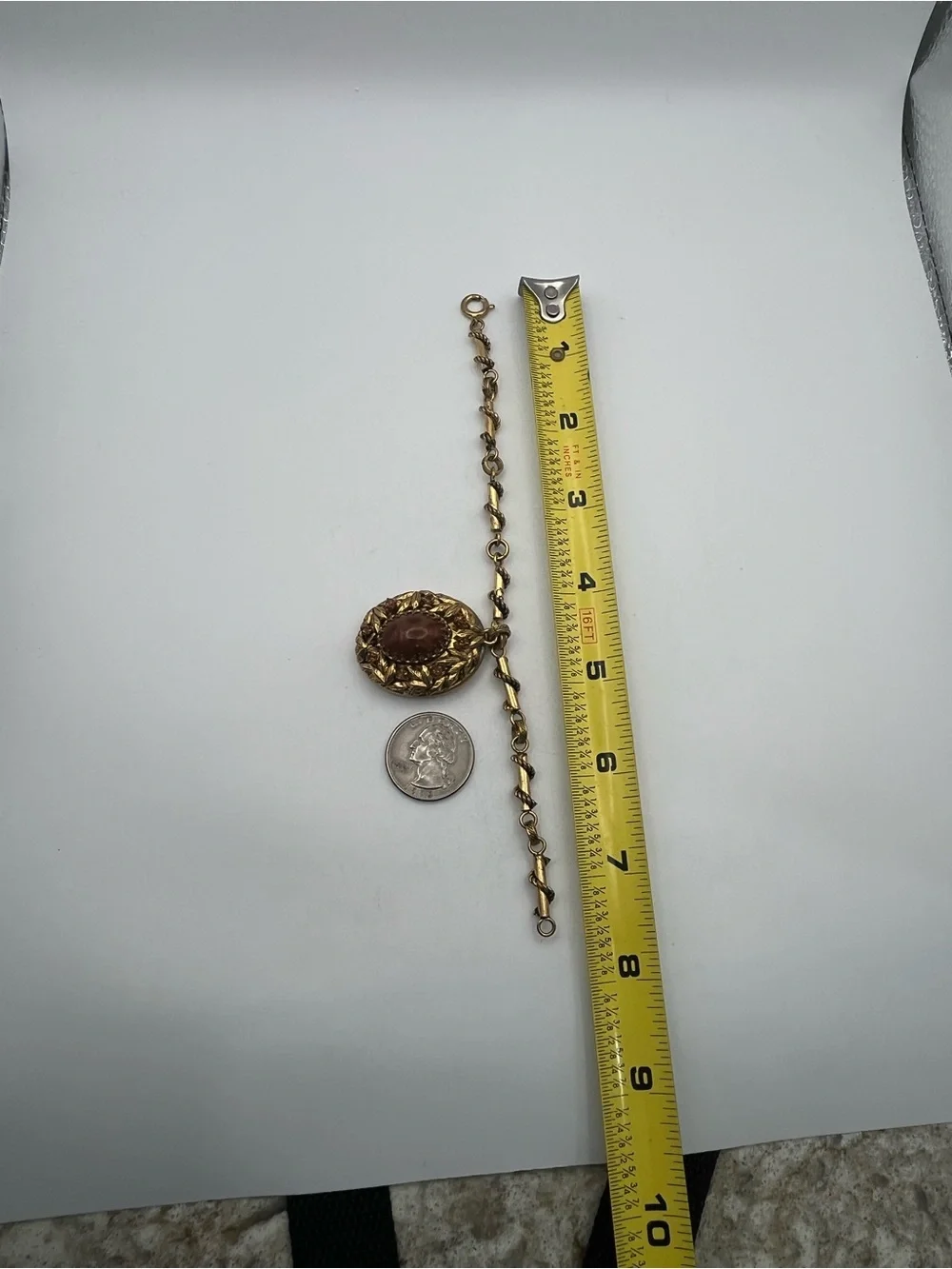 Victorian revival brown cabochon gold tone leaf rhinestone bracelet vintage
